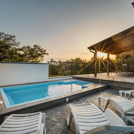 Feriehus Casa Lutoma Kmeti