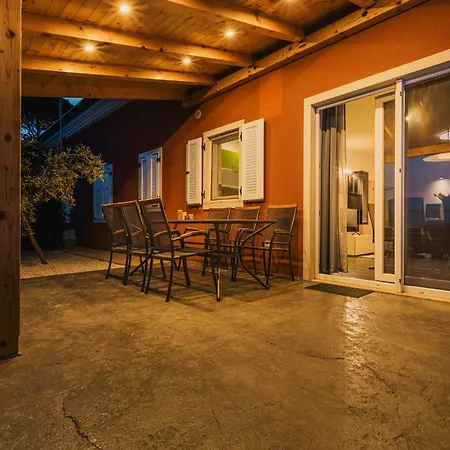 Vikendica Casa Lutoma *