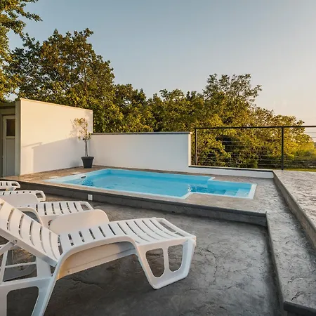 Feriehus Casa Lutoma Kmeti
