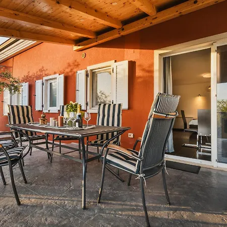 Casa Lutoma Feriehus *