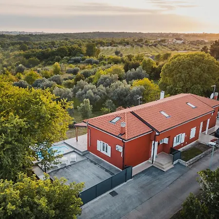 Feriehus Casa Lutoma Kmeti