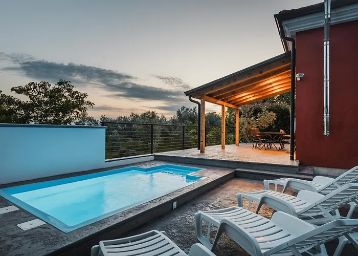 Casa Lutoma Vakantiehuis Kmeti