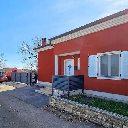 Casa Lutoma Holiday home Kmeti