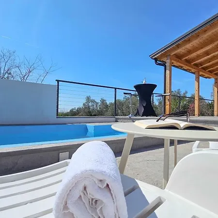 Casa Lutoma *