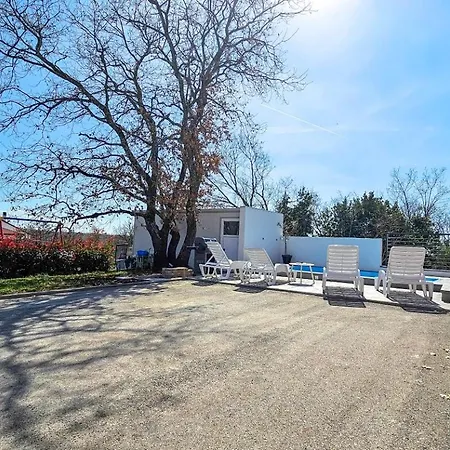 Holiday home Casa Lutoma Kmeti