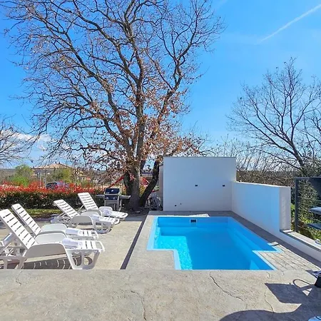 Holiday home Casa Lutoma Kmeti