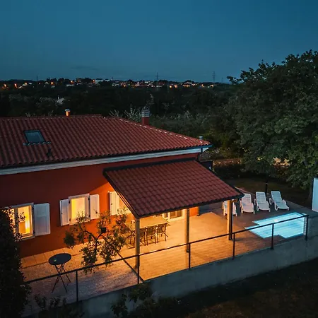 Casa Lutoma *